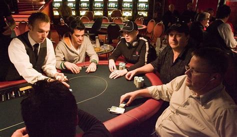 A Sala De Poker Ao Vivo De Bucareste