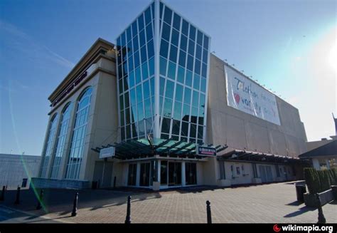 Vermelho Robinson Casino Coquitlam